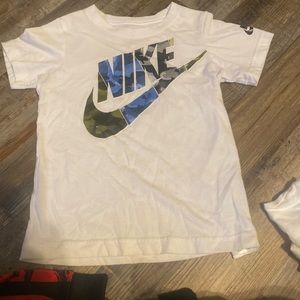 NIKE TEE